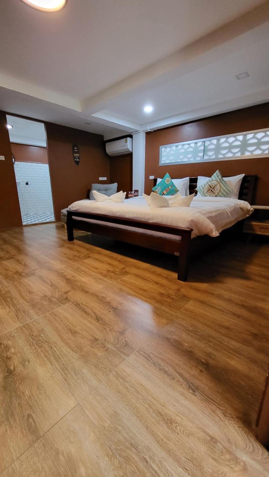 Namphung Phuket Boutique Resort Rawai Rum bild