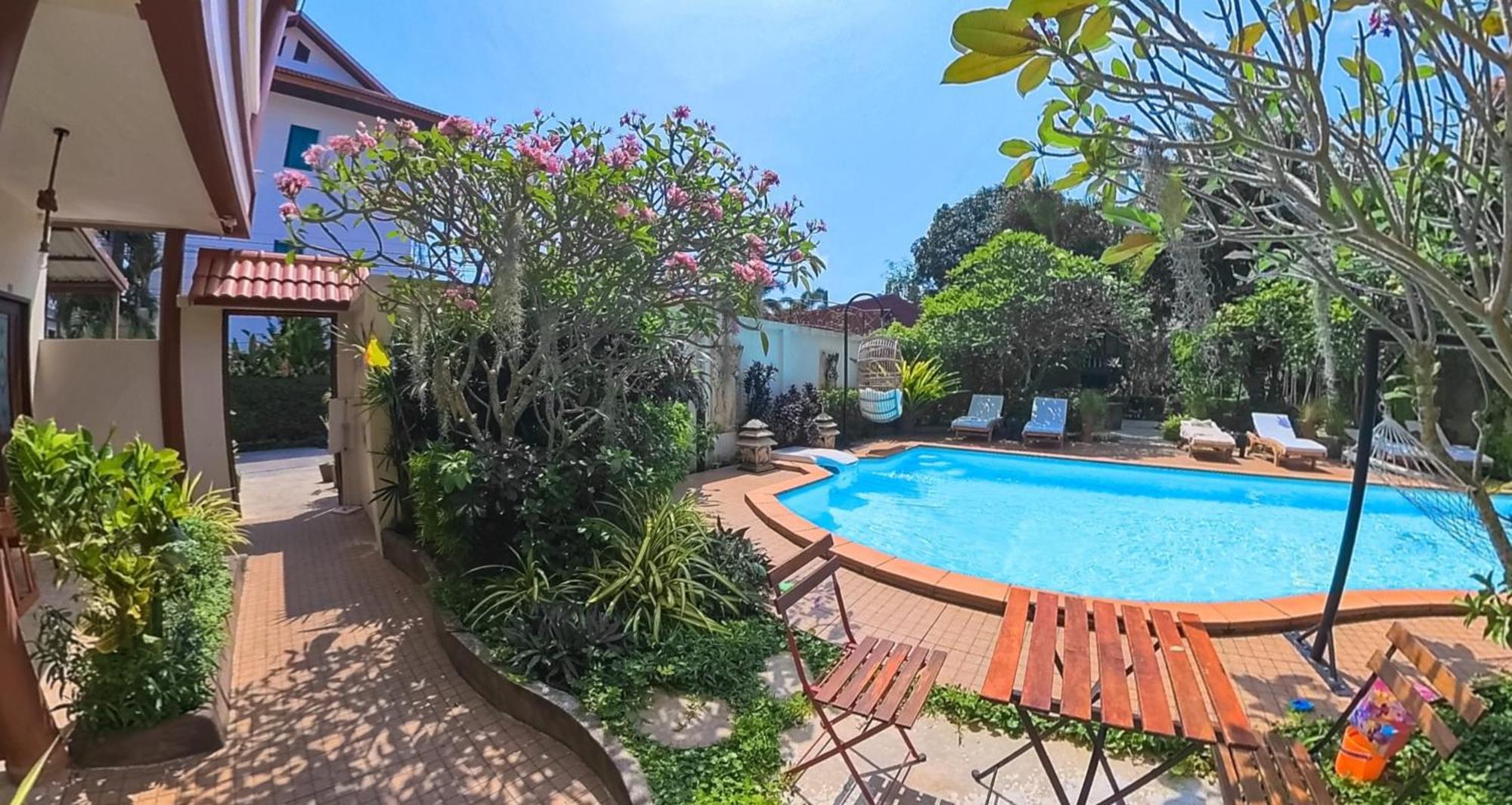 Namphung Phuket Boutique Resort Rawai Exteriör bild